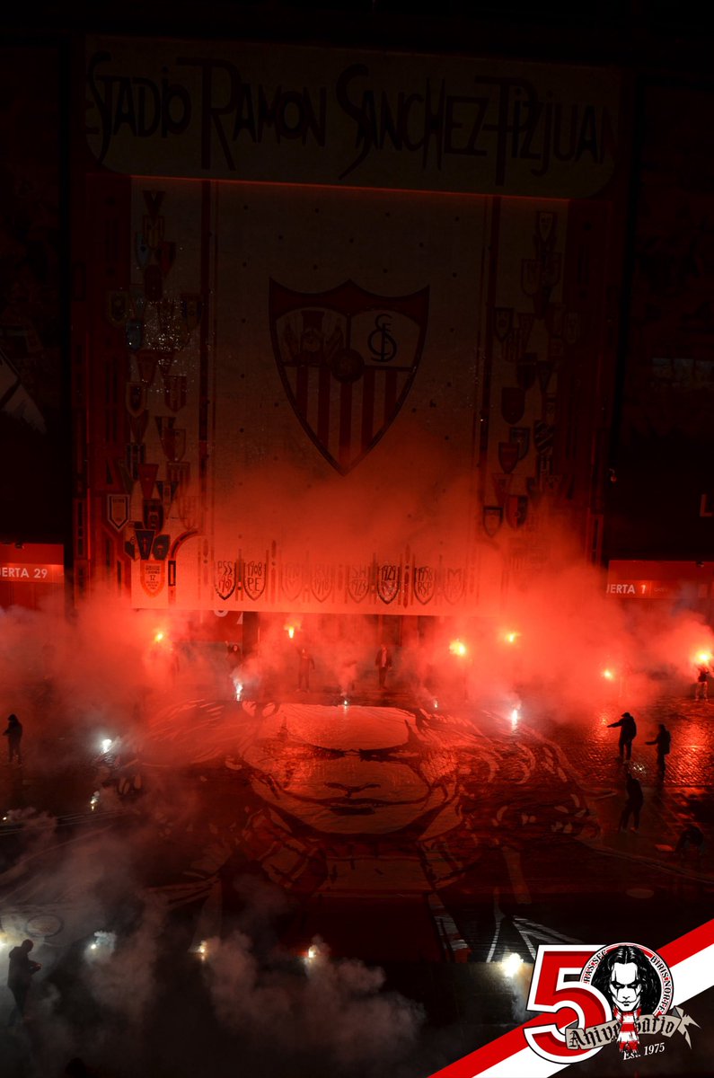 birisoficial's tweet photo. ¡NERVIÓN, FORTALEZA ROJIBLANCA!

 #50AñosTrasTuEscudo https://t.co/jMNBtnsh3q