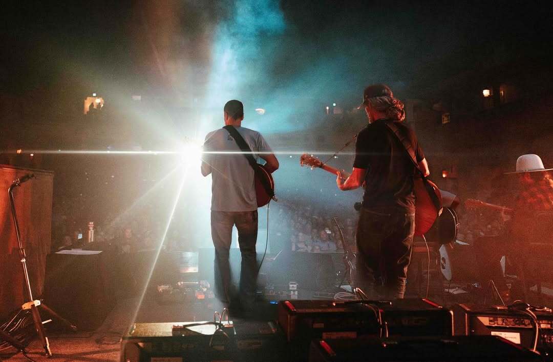 DelicatePro's tweet image. Jack Johnson at Arlington Theatre 🎸  

@jackjohnson 

@Go_LIVEEVENTS x Delicate Productions

📸 @toddglaser on IG

#LightingProduction #JackJohnson #ArlingtonTheatre