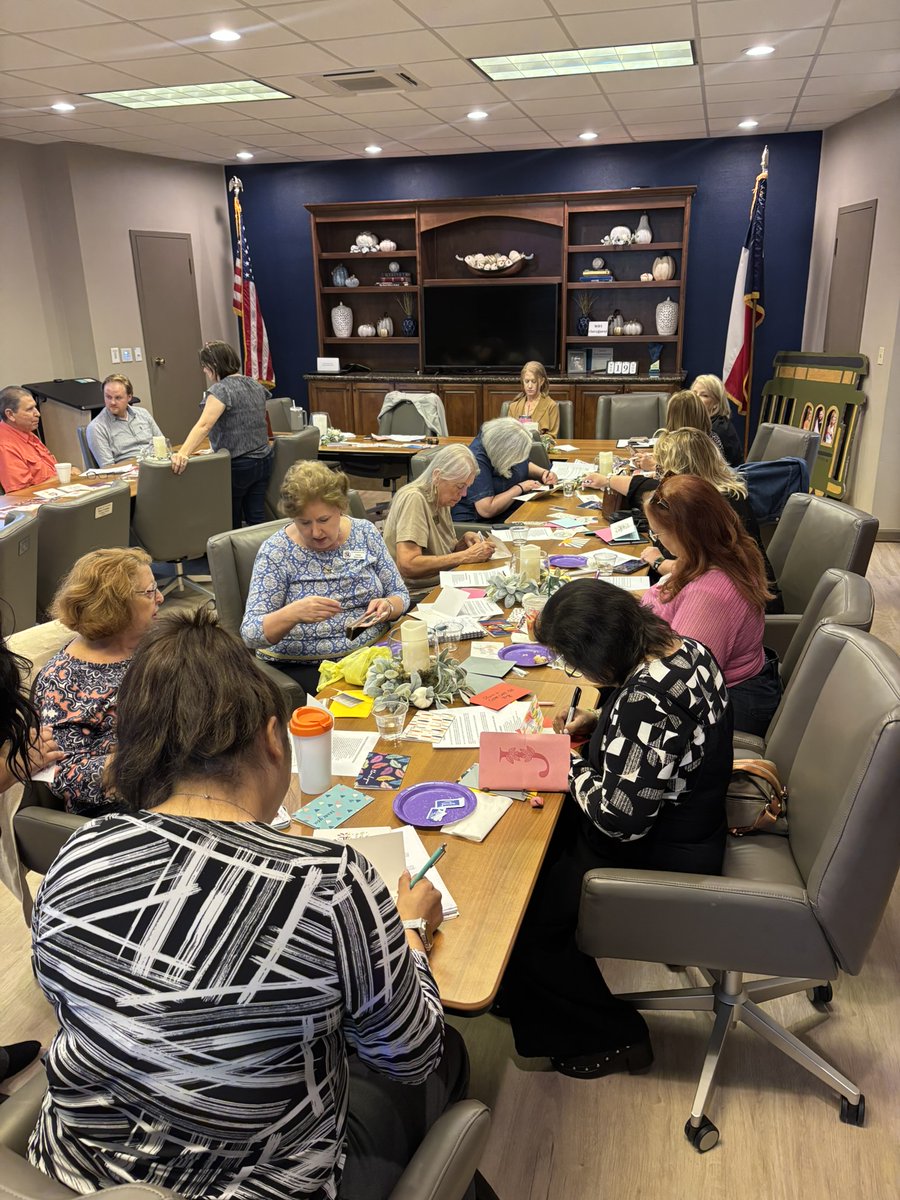 clacctx's tweet image. Great meeting today with our Nonprofit Committee! Love seeing this group come together for meaningful conversation and big impact. 💙

#NonprofitCommittee #ClearLakeAreaChamberOfCommerce #CommunityStrong