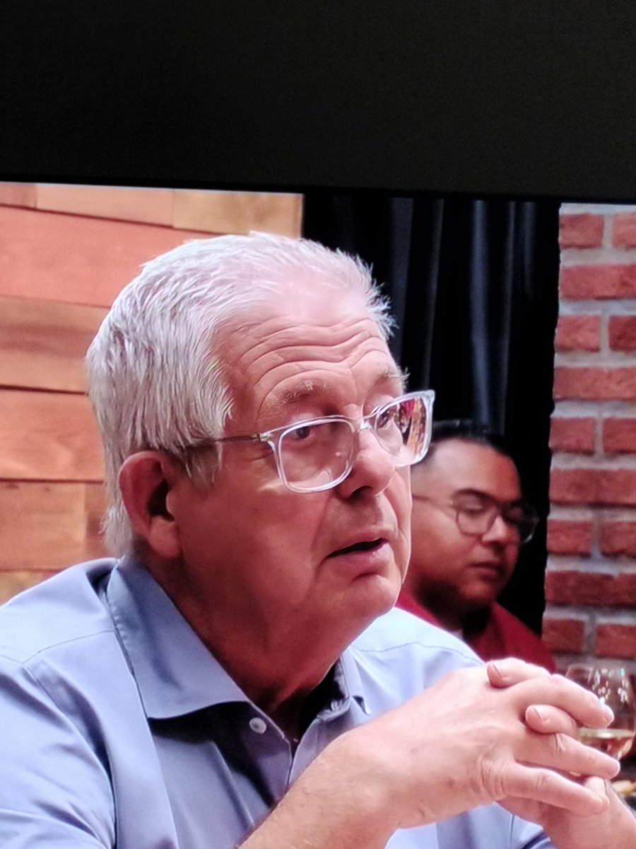 Mecachis11's tweet photo. Mariano Ozores #firstdates19N https://t.co/4UBJugr5cN