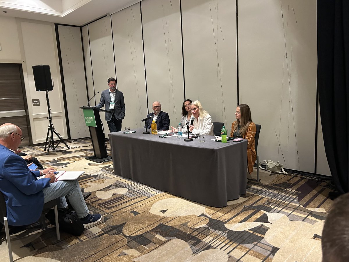 samara333's tweet image. Mary Kay Thatcher from AGree Coalition talks about how to encourage farmers to adopt more diversified farming systems #SUSAG2025