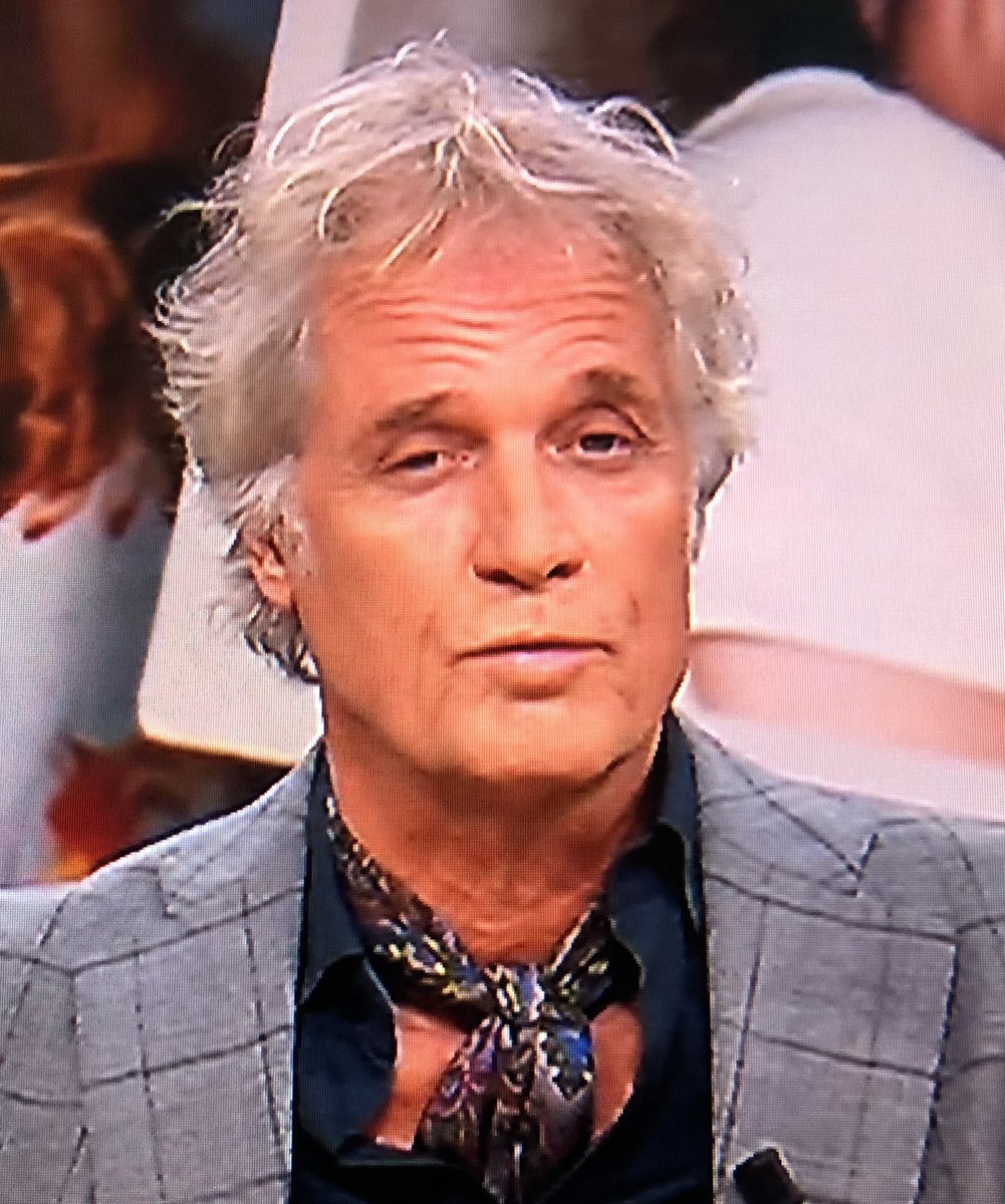 raiseparadise's tweet image. “Jeroen Pauw begint steeds meer op Clairy Polak te lijken.” Zomaar een gedachte die alle ruimte krijgt als je kijkt naar #PauwendeWit