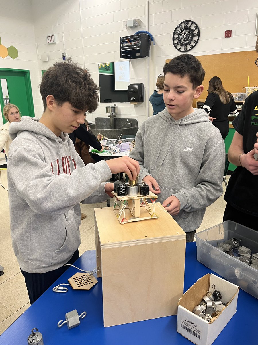 LockerbyNet's tweet image. Tensegrity was the topic for today’s Grade 9 STEP Integration Day!