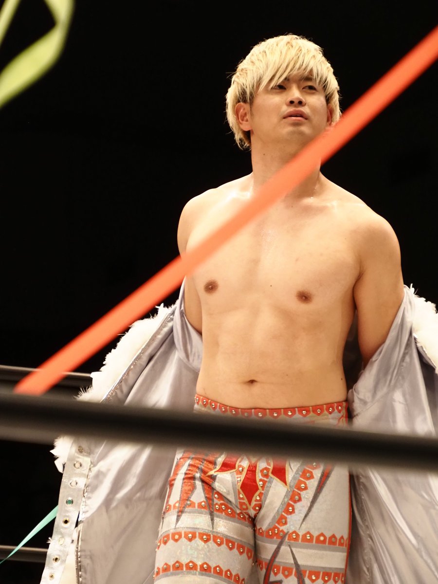 oume86's tweet image. 【20251110@後楽園ホールの思ひ出】
落ちてきた紙テープの間から撮るの好きだったな、
って思い出しました❤️‍🔥
#pwzero1 #noah_ghc
#清宮海斗 選手