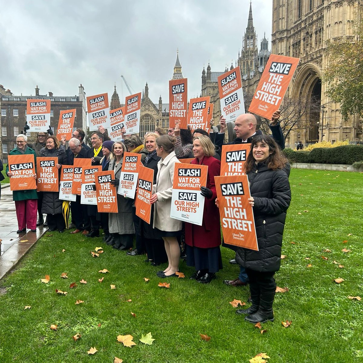 MP4Stratford's tweet image. This morning I joined  my 🔶️Liberal Democrats colleagues once again calling  for a 5% VAT cut to save the hospitality sector, support our high streets, and help to lower costs for customers.