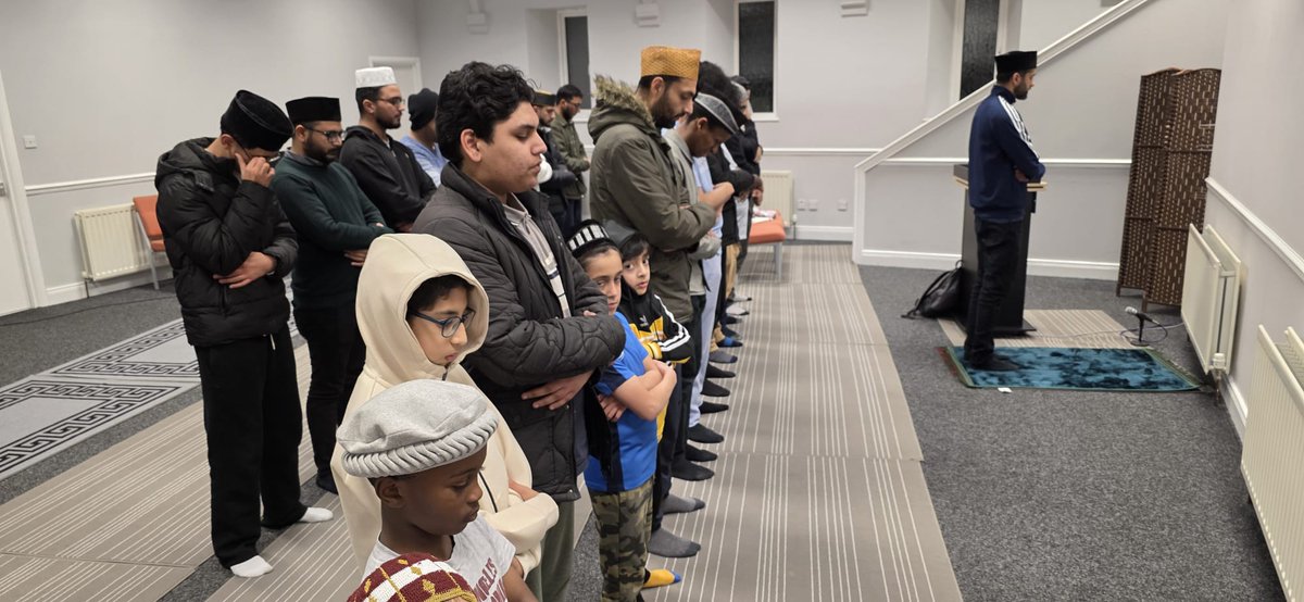 Alhamdulillah! AYMA Newcastle recently held a successful Talim class at Bait-ul-Ata. MashaAllah, the room was filled with eager learners, all keen to deepen their understanding of Salah. The session was concluded with refreshments and Namaz, bringing the community together.