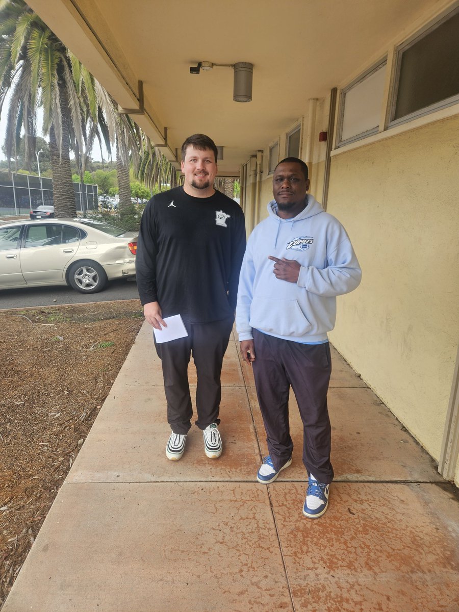 Thank you <a href="/CoachBHopkins/">Brendan Hopkins</a> and the <a href="/BSUBeaversFB/">Bemidji State Football</a> football program for stopping by to talk about our Comets. #WeAreComets