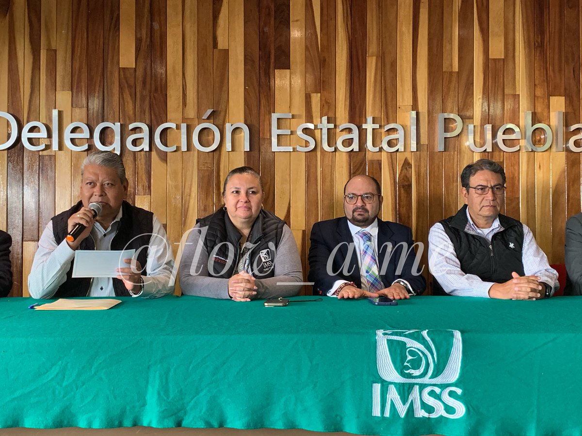 flow_aime's tweet photo. REUNIÓN DE TRABAJO CON LA DRA. MARÍA MAGDALENA
TINAJERO ESQUIVEL,
DELEGADA DEL IMSS
EN EL ESTADO DE PUEBLA, con el líder cetemista Leobardo Soto Martínez en las instalaciones contiguas del hospital San José en Puebla

Fotos Aime Flores https://t.co/pKPhd5um4S
