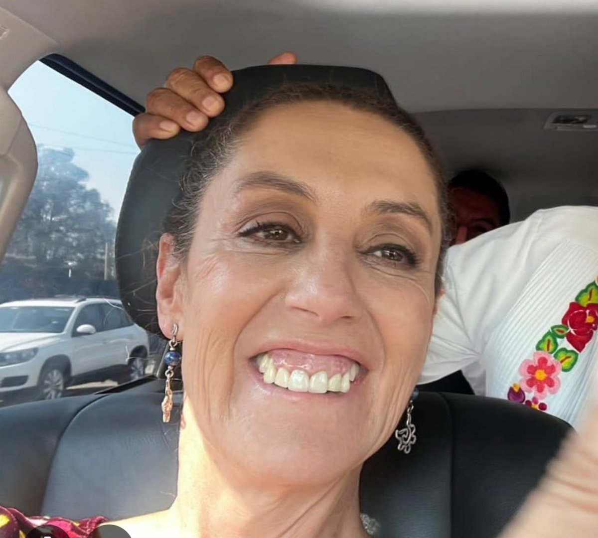 GuacamayanLeaks's tweet image. Población en #México al 2025 = 132,000,000 de personas.

Gente que votó por @Claudiashein en 2024 = 35,924,519

Es decir que 96,075,481 de mexicanos no votaron por ella, NO representa ni remotamente a la mayoría del pueblo de México.