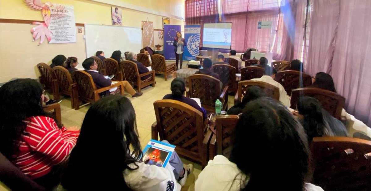Gracias al financiamiento de la <a href="/UEenBolivia/">Unión Europea Bolivia</a>🇪🇺, <a href="/UNODCBolivia/">UNODC Bolivia</a>🇧🇴 y <a href="/UNODCROCOL/">UNODC Región Andina y Cono Sur</a> realizaron la capacitación técnica en “Barreras de acceso, estándares internacionales de tratamiento, enfoque de género y experiencias en el tratamiento de mujeres con trastornos por uso de sustancias”.