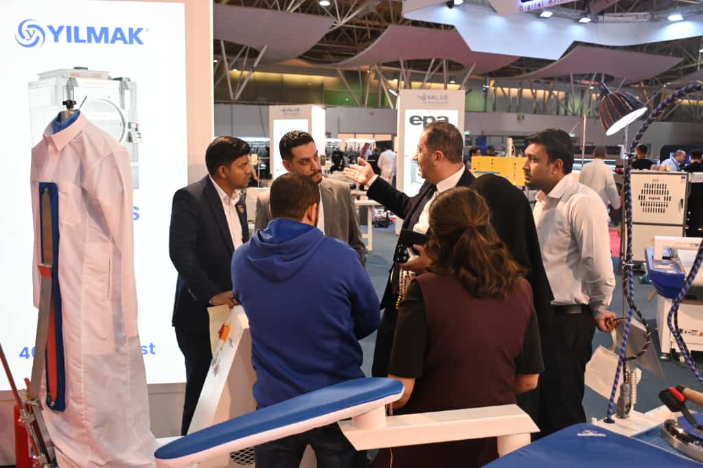 من فعاليات اليوم الثالث 🟩 المعرض الدولي الـ 21 لماكينات الغزل والنسـيج وصناعة الملابس وتكنولوجيا الطباعة وابتكارات الخيوط والأقمشة ومسـتلزماتهم 
🏡 مركز الرياض الدولي للمؤتمرات والمعارض
⏳ 17 - 19 نوفمبر 2025