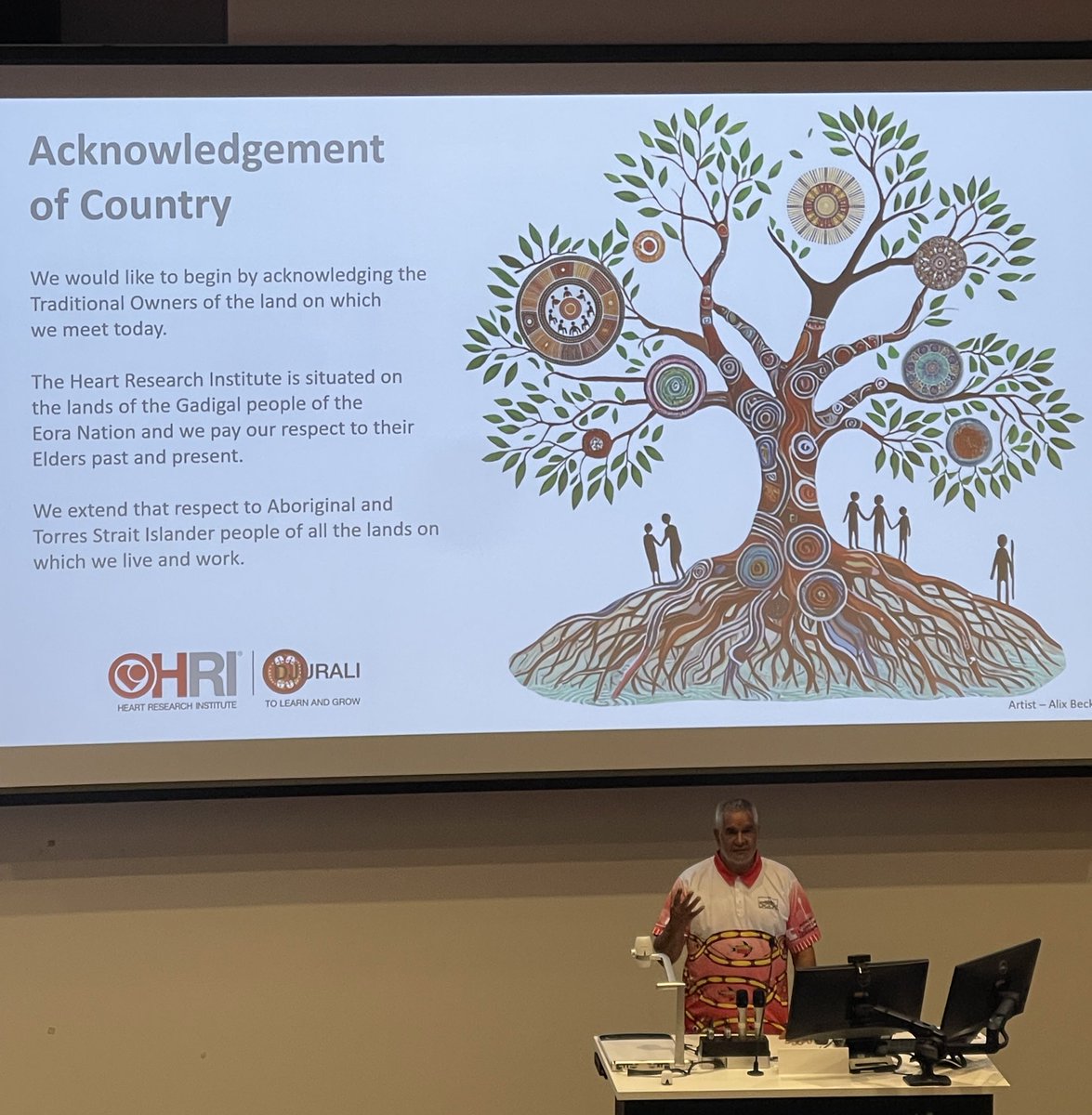 AnastasiaSMihai's tweet image. Starting 8th year of  @SydCV_Symposium &amp;amp; looking fwd to 2 days of 🔥 #science👏

We start with #Acknowledgment to Country🙏

Always marvel the peace of #art every time♥️