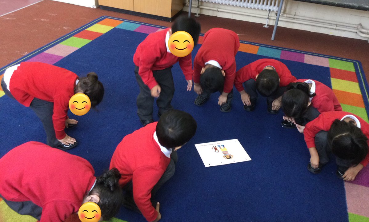 LeighPrimary's tweet image. What an amazing start to Nursery’s first ‘Early Talk Boost’ session. The children demonstrated good looking and listening and took part in lots of different activities. They enjoyed the story and answered lots of questions. @voice21oracy #Earlytalkboost #PSED #lifelonglearners