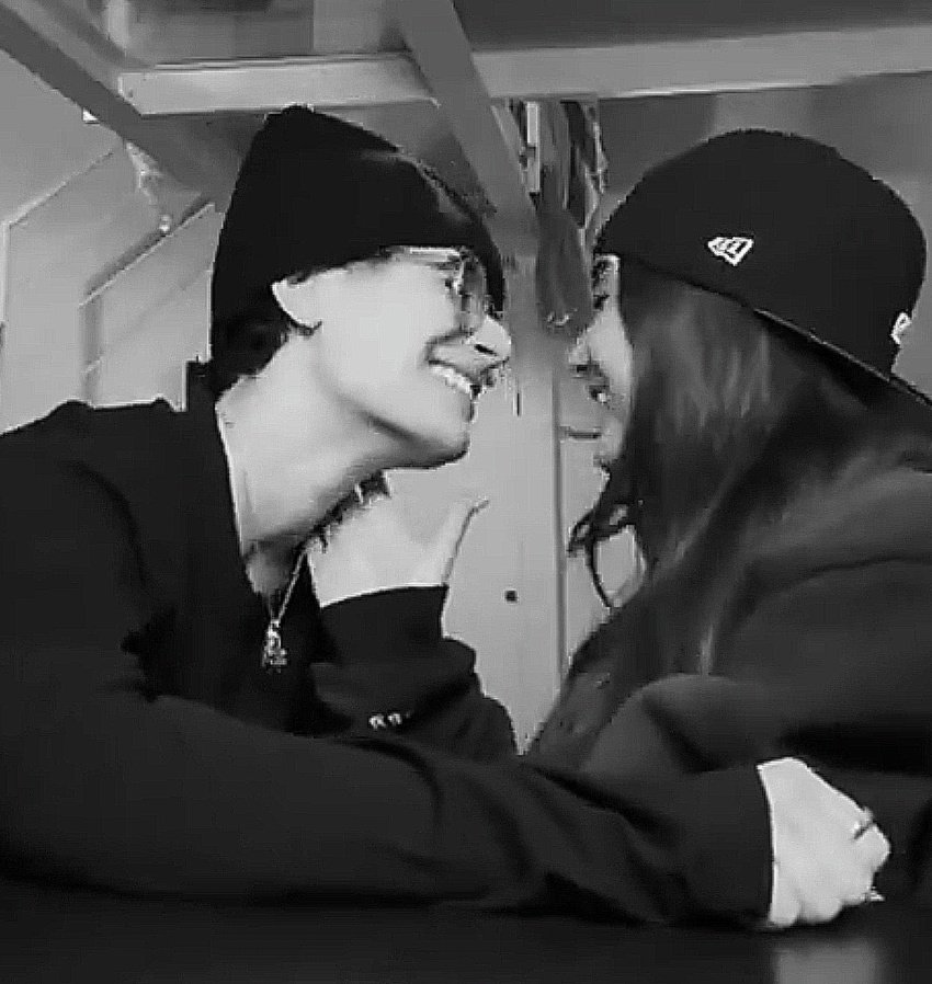 civuolecuore_'s tweet image. &quot;l&apos;amore è qualcosa che ho sempre fatto fatica a gestire, in qualche modo l&apos;ho messo da parte spesso fino ad arrivare al momento in cui non ho più potuto metterlo da parte perché era diventato troppo importante, troppo vero&quot; 
siete casa, siete l&apos;amore più puro e sincero 🤍