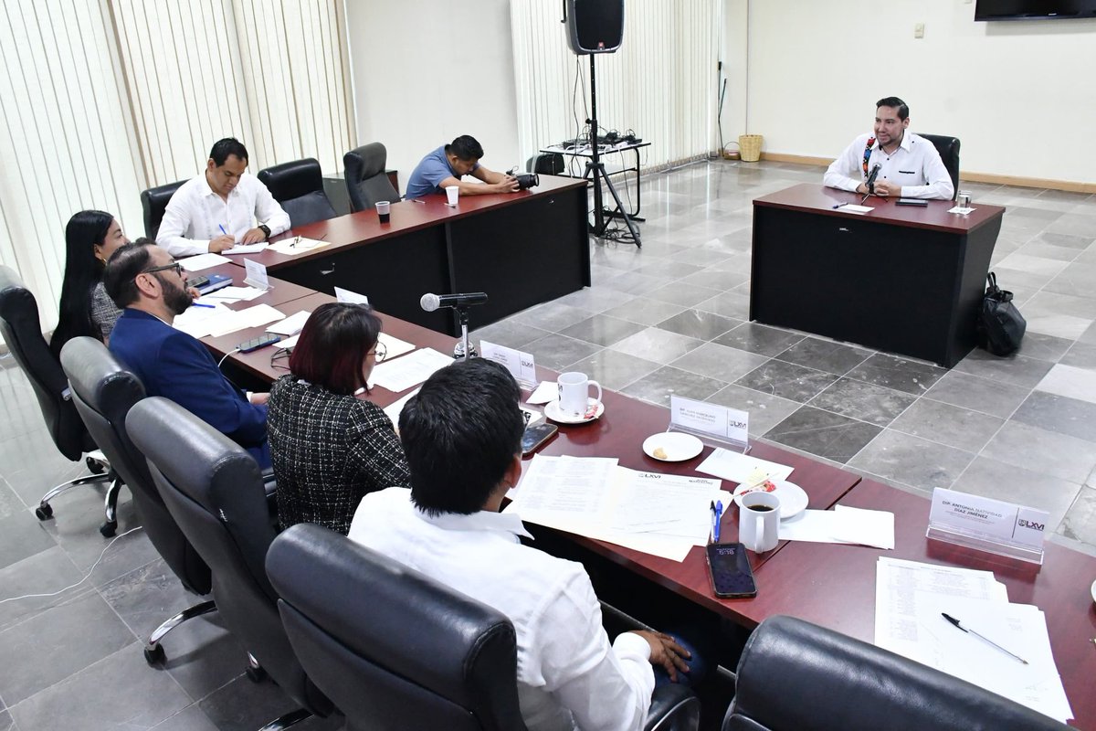 ⏱️ Inicia proceso de selección de aspirantes para integrar la Comisión Estatal de Arbitraje Médico 🩺 

Oaxaca. En cumplimiento a la convocatoria pública, la Comisión Permanente de Salud del Congreso del Estado dio inicio con las entrevistas a las y los 30 aspirantes que se