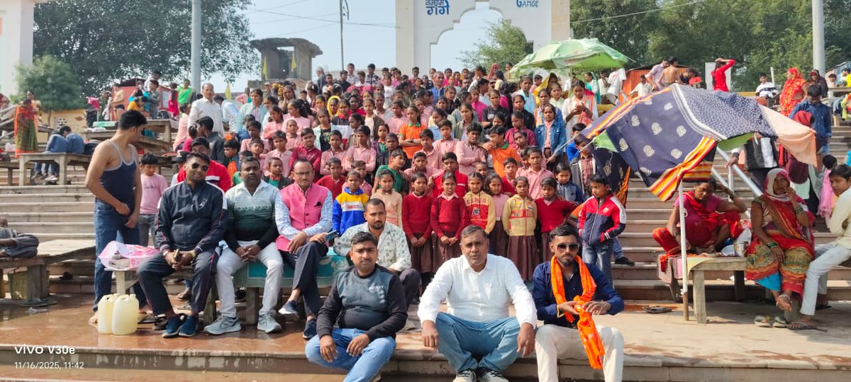 dineshsingUPPSS's tweet image. मण्डल के सभी  मे शैक्षिक भ्रमण 
कम्पोजिट विद्यालय सूदनपुर विजयीपुर फतेहपुर