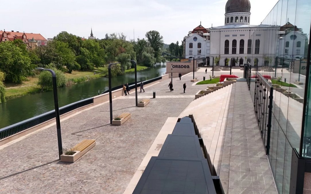 cinea_eu's tweet image. What’s next in LIFE?

132 #LIFEProjects will tackle environmental &amp;amp; climate issues #ForOurPlanet

From protecting reindeer in Finland 🇫🇮 to recycling old ski equipment in Italy 🇮🇹 #LIFEProgramme is reshaping our future

🔗cinea.ec.europa.eu/news-events/ne…

#EULife24