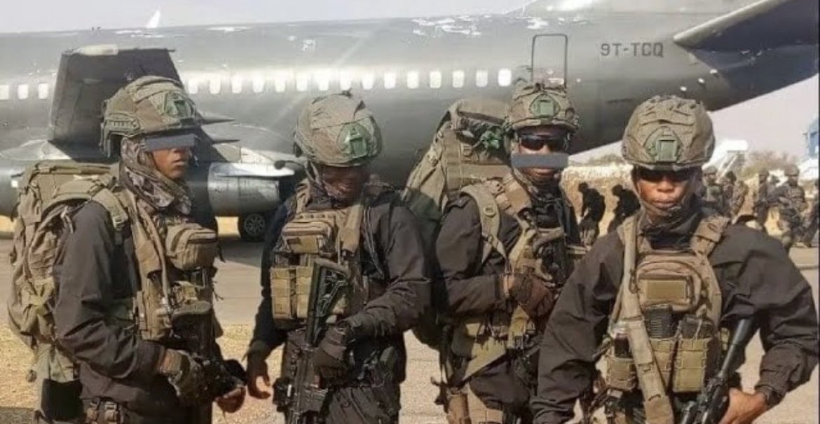 Yanbat1's tweet image. 🔴🔴🔴🔴🔴🔴🔴 
Les députés Provinciaux qui ont faits la vidéo au sein du Ministère des Finances sont d&apos;une irresponsabilité indescriptible ! #ECHEC❌❌❌

Ils ne travaillent pas, ne produisent pas, ayant mal gérer leurs dû durant 5 ans, veulent s&apos;accrocher aux indemnités de…