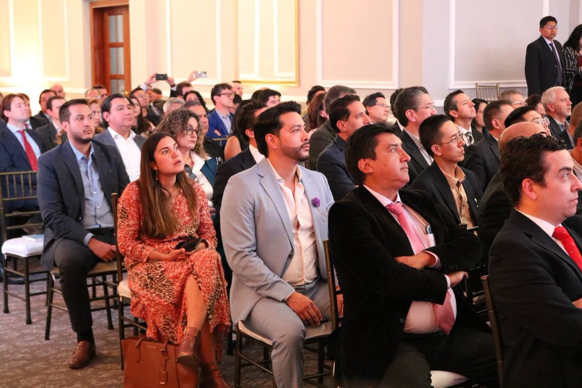 ServPostalEc's tweet photo. El Gerente General, @DavidCabreraec, asistió al lanzamiento de la Ronda Petrolera Intracampos III, fortaleciendo vínculos con actores clave del sector. https://t.co/dd0zcXlWXR