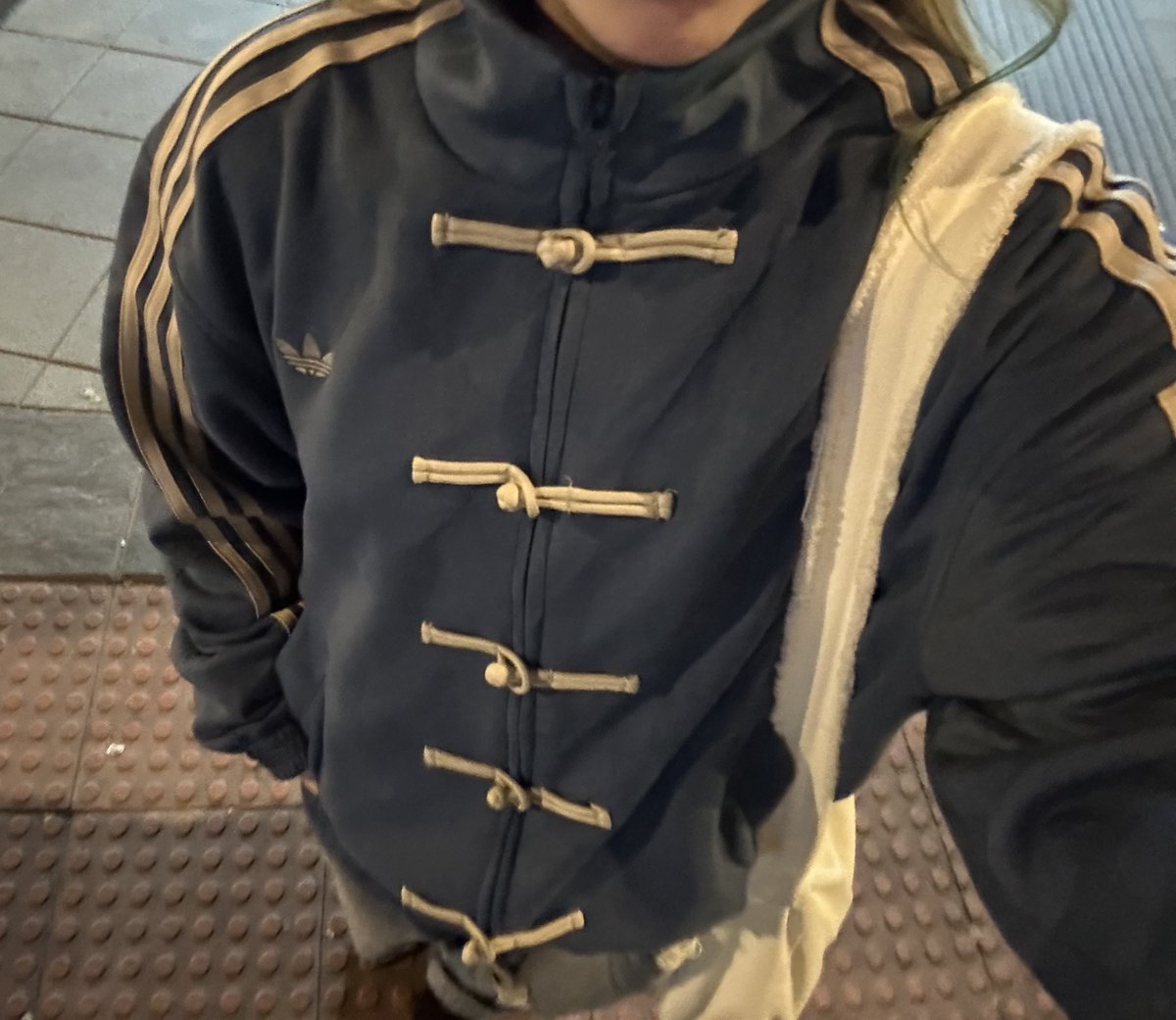 otrarubiatonta_'s tweet image. mew