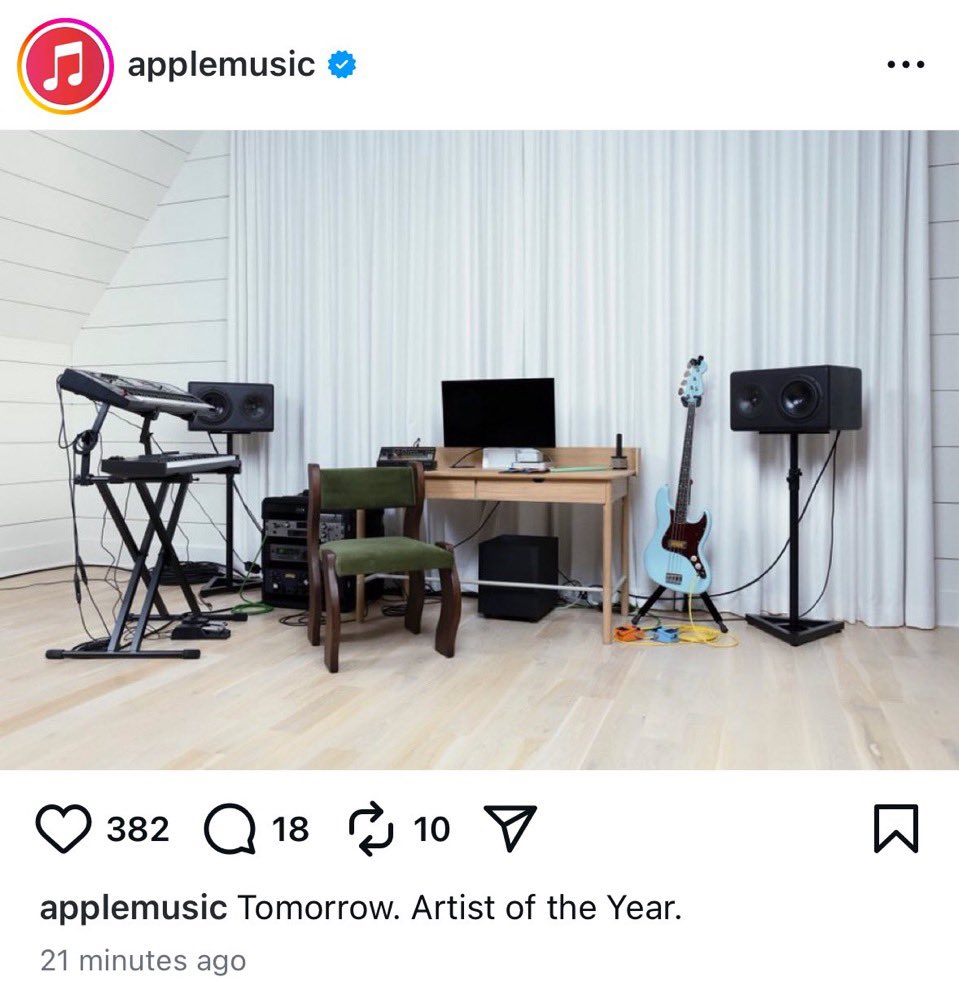 aloi_asaf's tweet image. Tomorrow. The life of a showgirl live performances