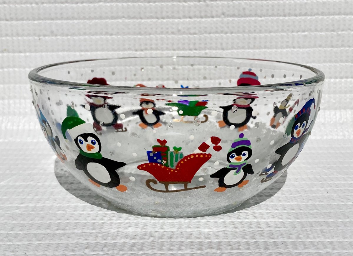 LPaintitpretty's tweet image. These happy penguins need a forever home etsy.com/listing/437726… #candydish #penguins #christmas #SMILEtt23 #shopping #etsy #CraftBizParty #ShamelessSelfpromoWednesday