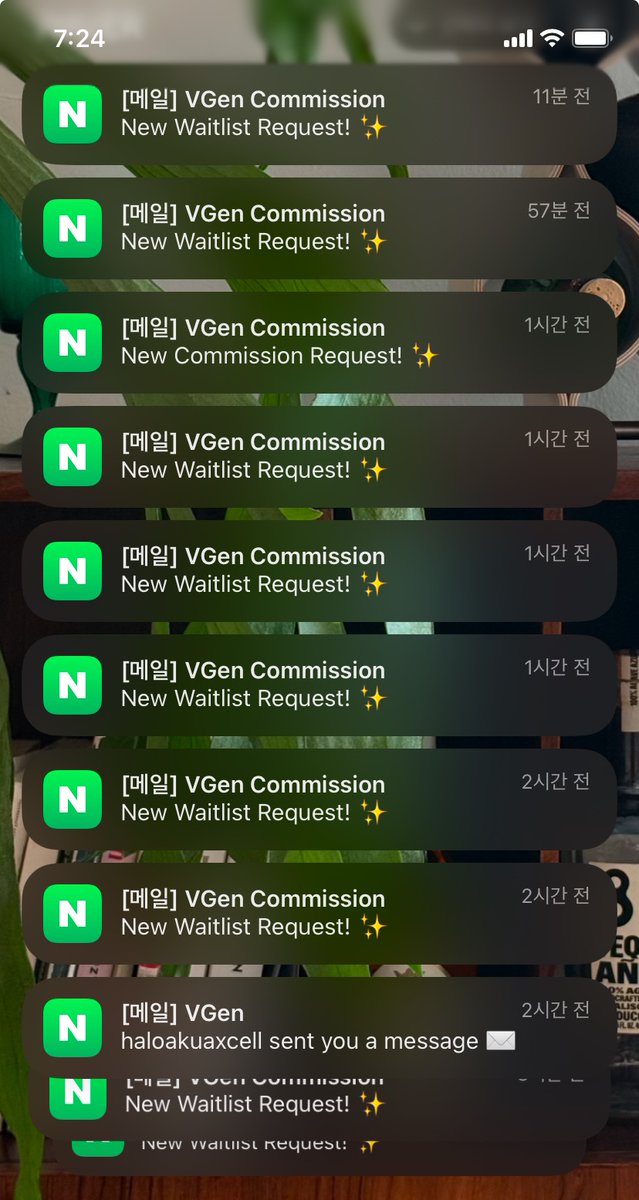 soly_moly_'s tweet image. I woke up because the notifications kept going off nonstop while I was asleep… what happened?