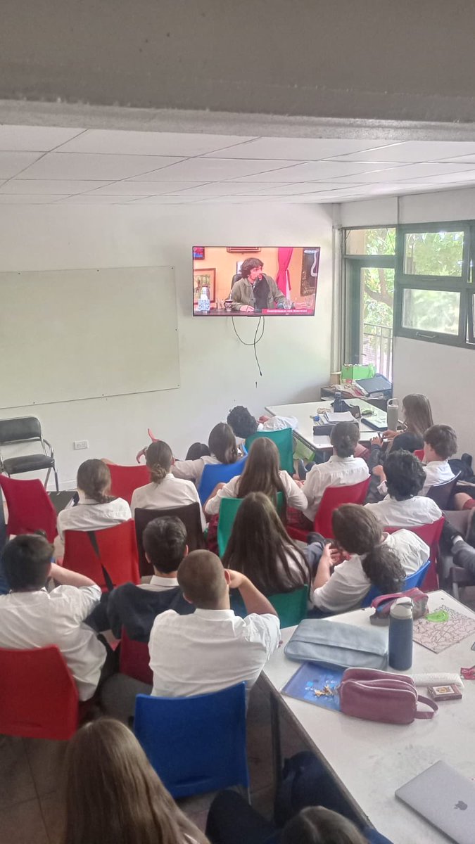 tomastrape's tweet image. Desde Mendoza nos llegan estas imágenes. Cabaret Voltaire sigue su curso. Propone, ordena y crece. Nada más, nada menos. Gracias por el interés 🐦‍⬛