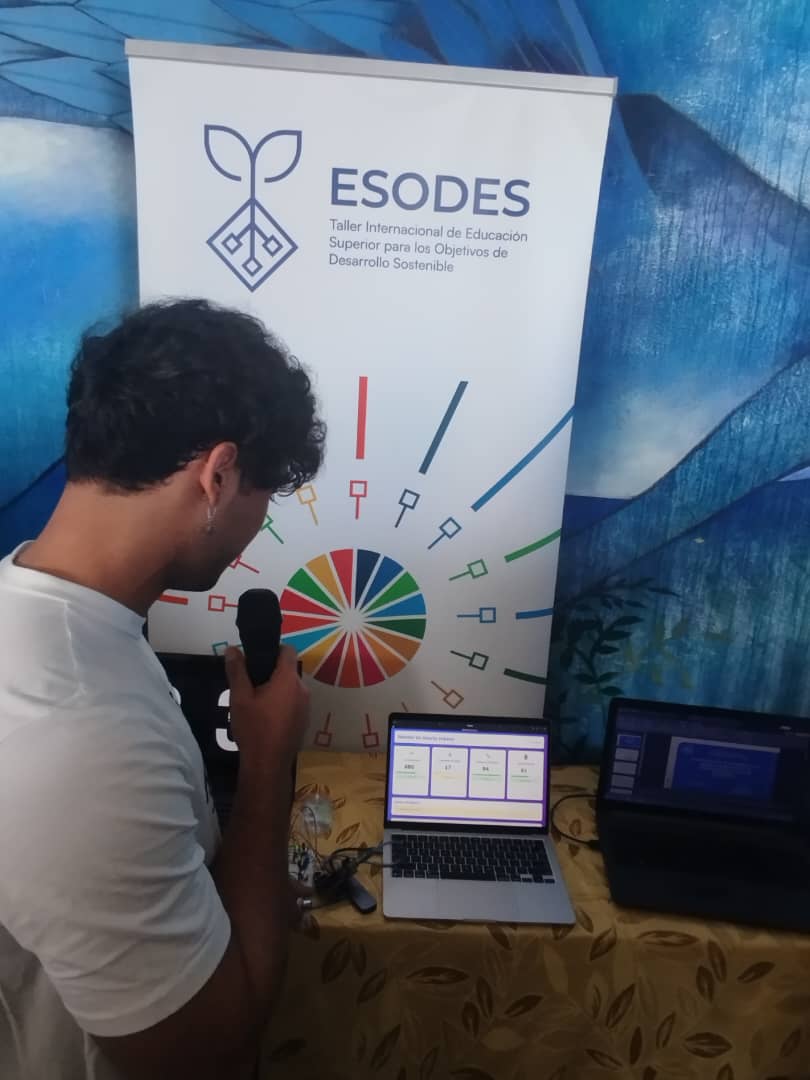 Lidia Ruiz tweet media