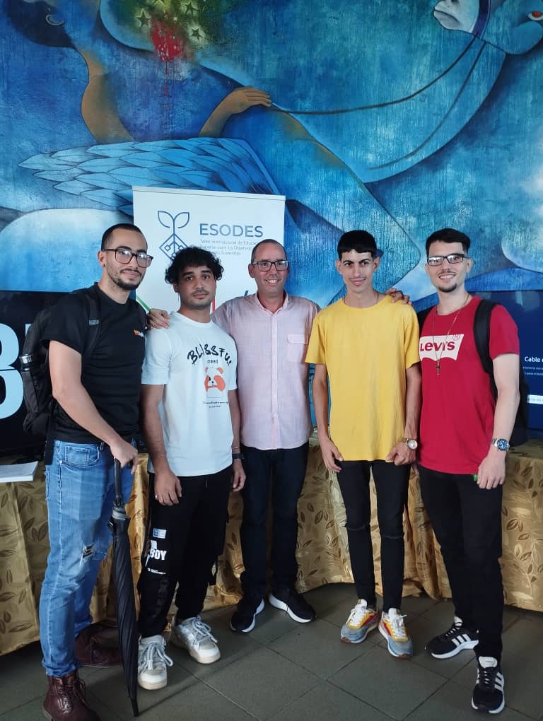 Lidia Ruiz tweet media