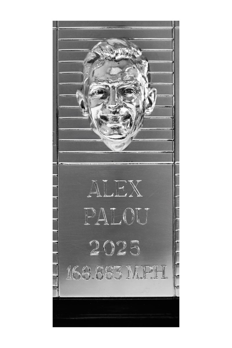 IMS's tweet image. Eternally etched in history 🏆
 
Here is @AlexPalou&apos;s likeness that now adorns the @BorgTrophy!
 
@CGRTeams | @IndyCar