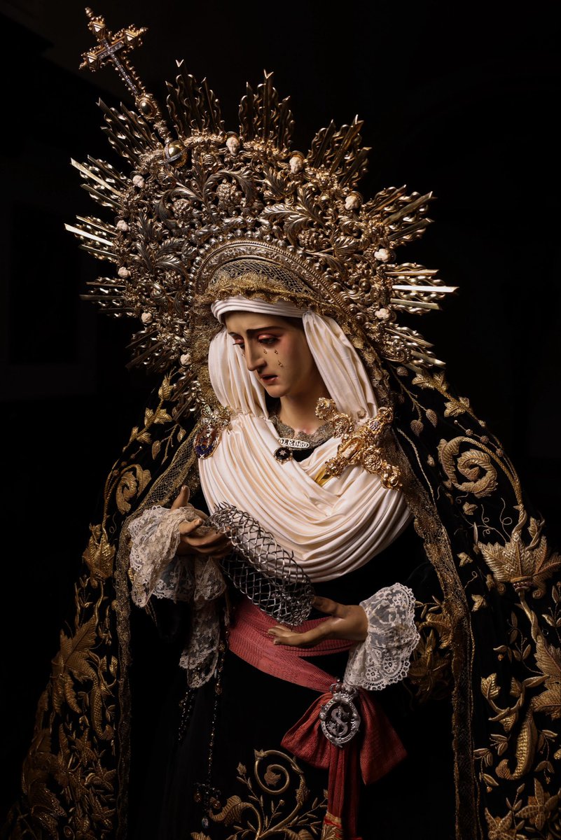 Sepulcromalaga's tweet photo. ✝️ | Así se presenta Nuestra Señora de la Soledad para su Triduo en la Iglesia de Santa Ana del Císter. 

Vestidor: Fran Navarro

📸 @LMFotosCofrades 

#CofradíasMLG https://t.co/0gknUNOIvv