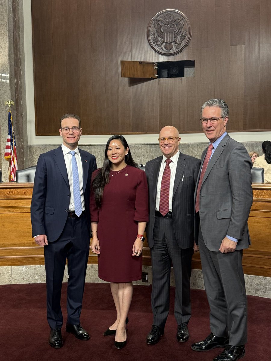 Well done ⁦@MikeSeligEsq⁩! 👏 ⁦@CFTC⁩ Chairman confirmation hearing. ✔️And  so great to see CFTC Chairmen ⁦@CFTCpham⁩ and ⁦@giancarloMKTS⁩ too!