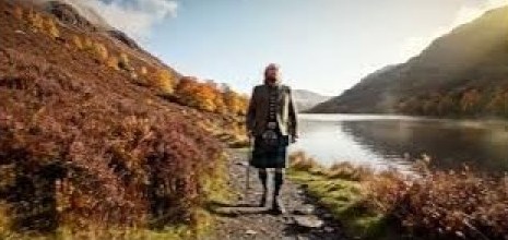 tourscotland's tweet photo. Tour #Scotland short 4K #Autumn travel video Blog clip of a Scotsman wearing a kilt and sporran and walking by #Loch #Arklet on #ancestry, #genealogy, #history visit and trip to the #Trossachs. Where famous outlaw Rob Roy MacGregor was married https://t.co/tcujswgnlo https://t.co/pYn537Zlxw