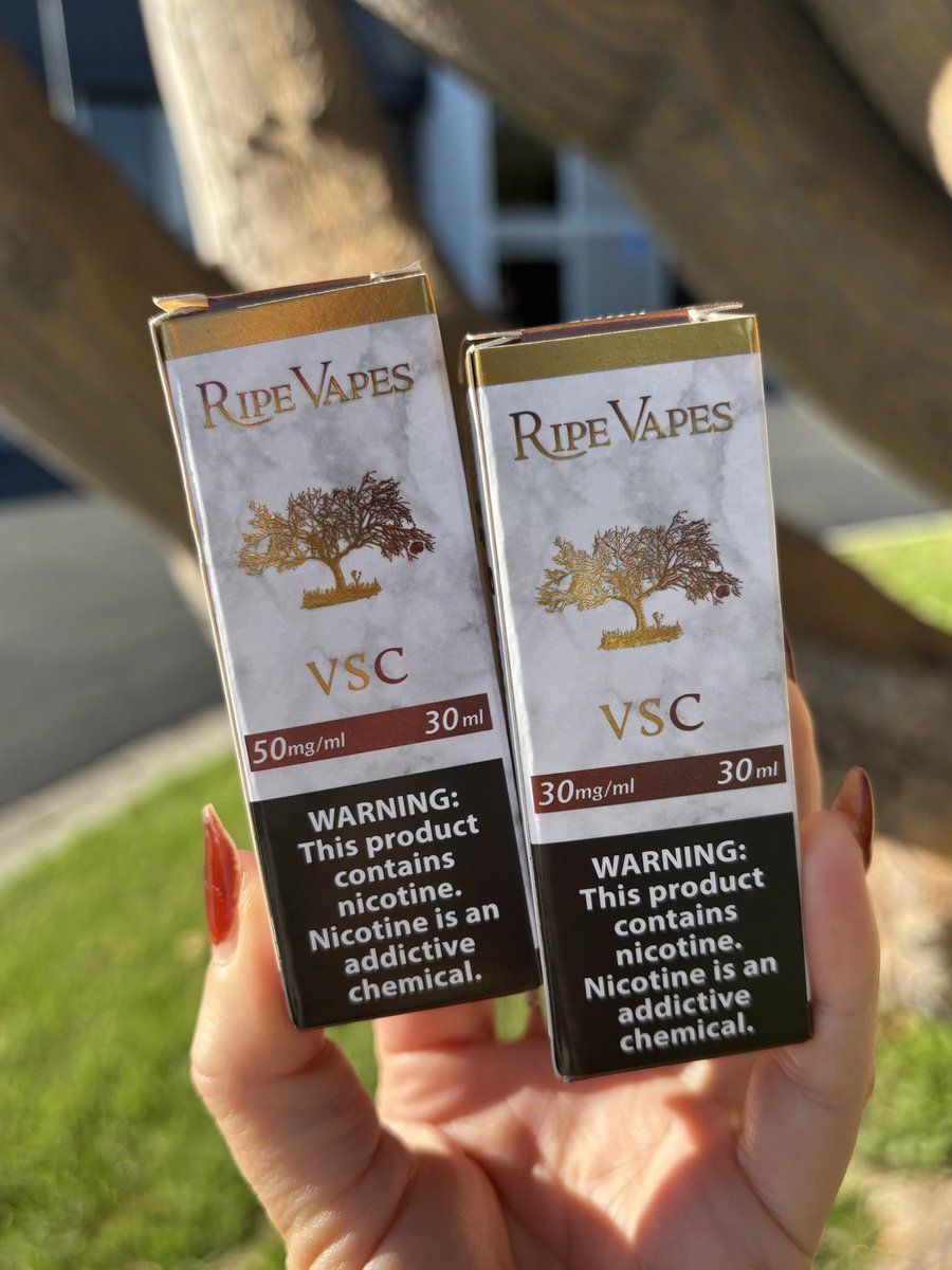HealthyUSALA's tweet photo. Ripe Vapesから
New フレーバーが仲間入りしました！！
VSC 濃厚バニラとキャラメルフレーバーでちょっぴりソルティーな仕上がりに🩵

是非、
皆様にお試し頂きたいリキッドです♪
#Vape好きと繋がりたい #Vape楽しみ隊 #vape放出 #リキッド https://t.co/U1ov14J1e0