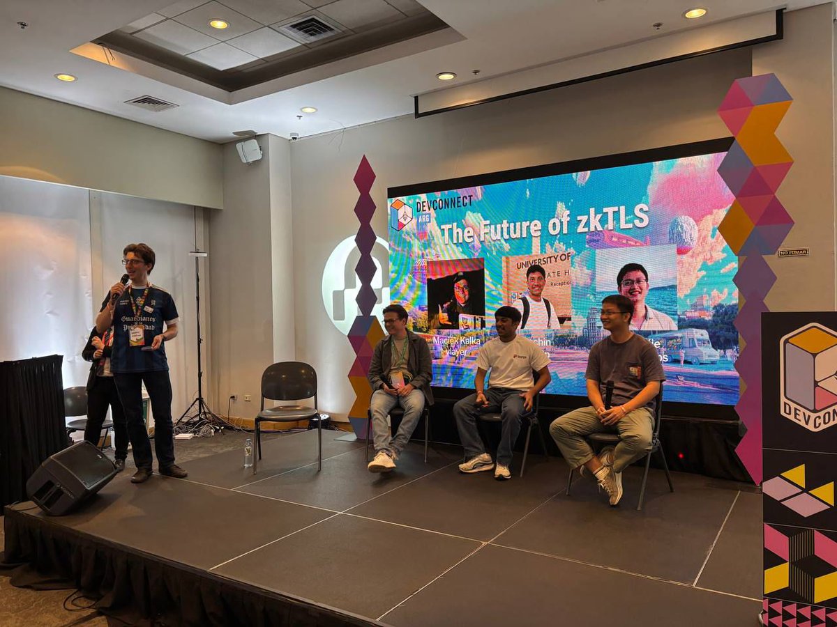 vlayer_xyz's tweet image. Towards the end of zkTLS Day, @mcpaytech, our grant recipient, showed how vlayer Web Proofs verify that post-payment API responses are authentic, unlocking trusted data for agents and AI 🤖✨

We wrapped up with a great panel on the future of zkTLS with @primus_labs and @zkp2p🤝