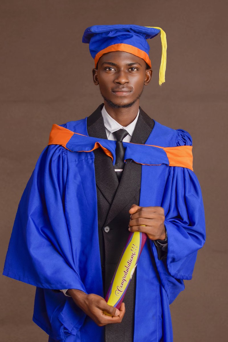 middy_tech's tweet image. Last week, I got inducted by the Nigerian Society of Engineers.

Also, bagged the degree from the department of civil and environmental engineering.

Cheers to greater heights ahead🤭🎉!

Oyekunle Abdulhamid Opeyemi (B.Eng, GMNSE, M.ASCE)

#CivilEngineering
#futa 
#alhamdulillah