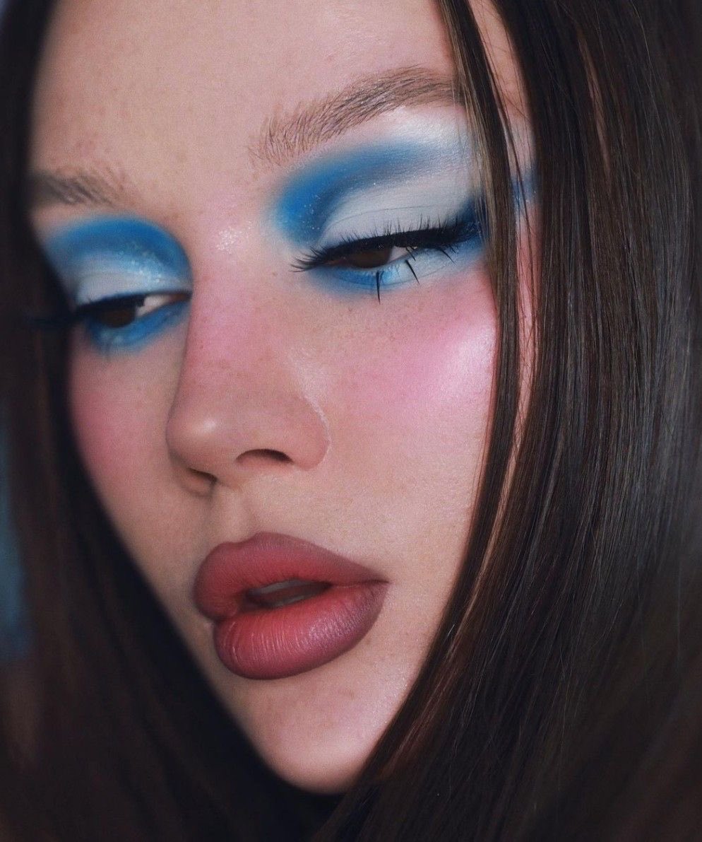 Hellokraze's tweet image. The blue shade looks soft