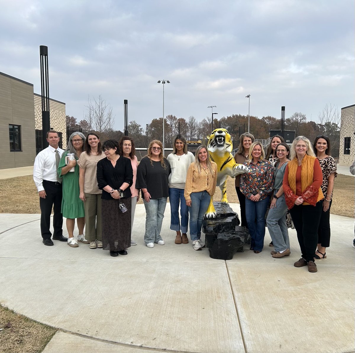 _duanecase's tweet image. Thanks to the Krewe of Hernando for donating the new Tiger and for the grants given to Hernando teachers.