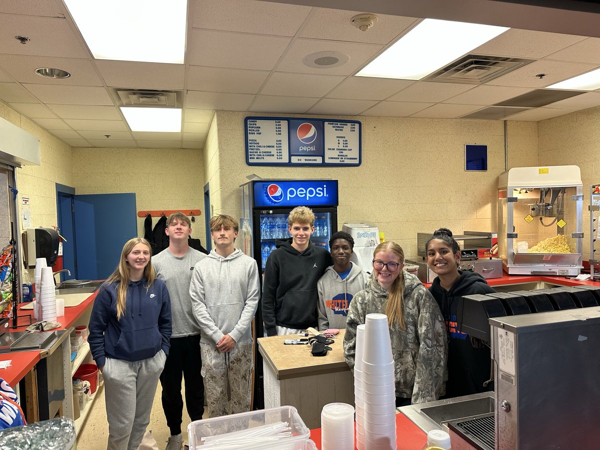 Whiteland_UFF's tweet photo. Reporting for concession stand duty! #GoWarriors https://t.co/yTSckiXS2M