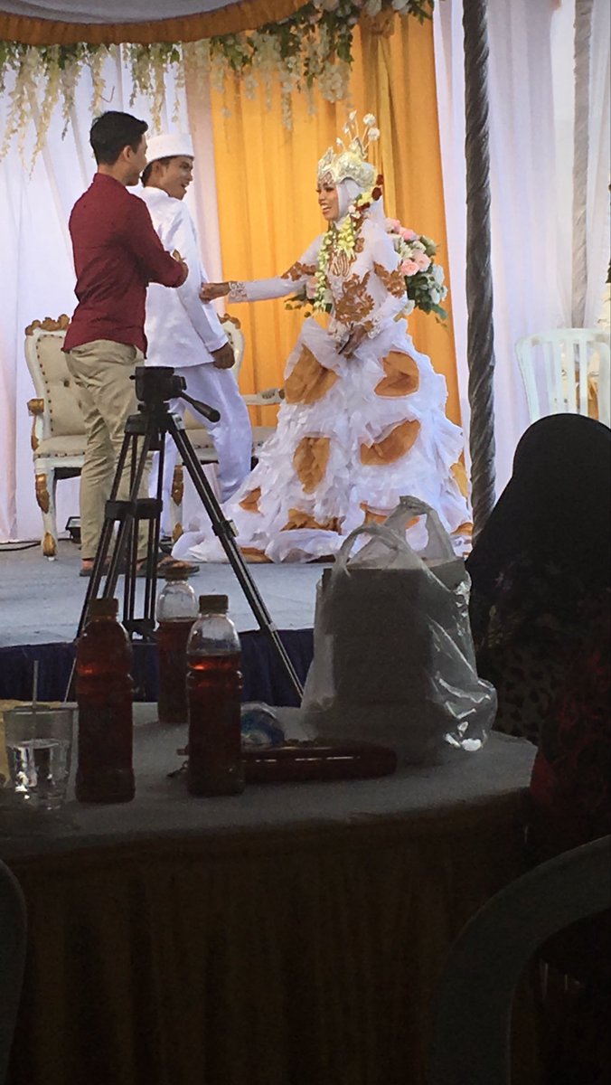 xr8dv8's tweet image. Birthdays, light shows, weddings &amp;amp; custom helmets.. #Local #BaliLove #Indonesia 🇮🇩