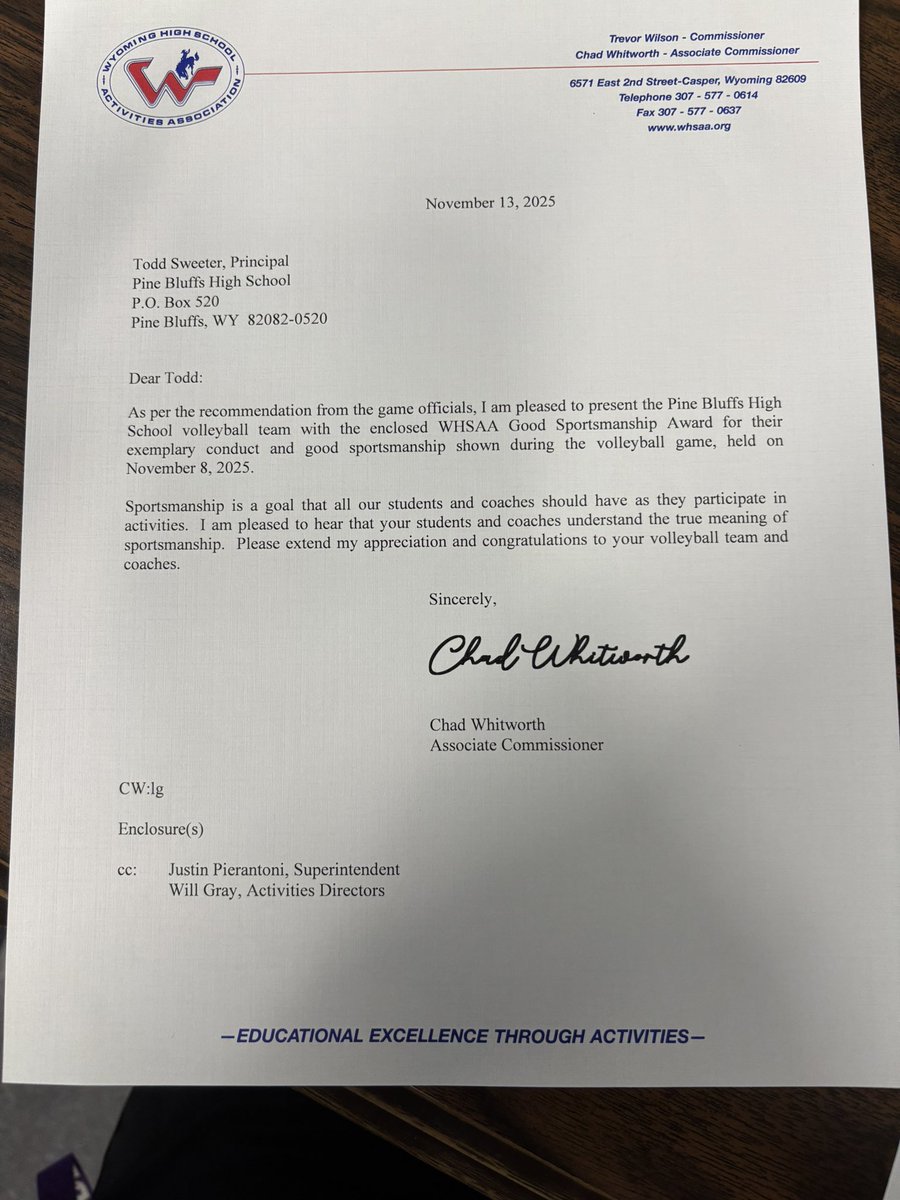 T_Sweeter's tweet image. Our HS girls volleyball team was recognized for their outstanding sportsmanship during the Big Piney game at state.  Great job ladies. #gohornets