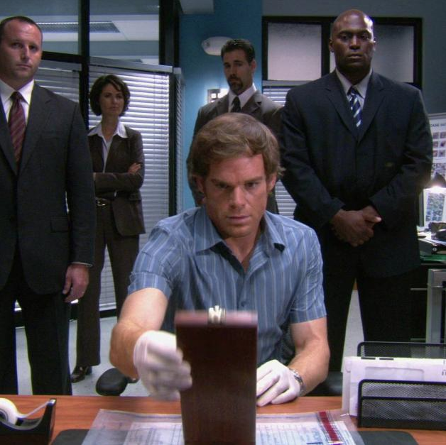 BluebriarArts's tweet image. How it felt when my dad called me into the living room with my entire family because he found my furry art and I said &quot;weird, usually [my sister&apos;s name] doesn&apos;t leave her stuff around like that&quot; with a totally straight face and walked away unscathed