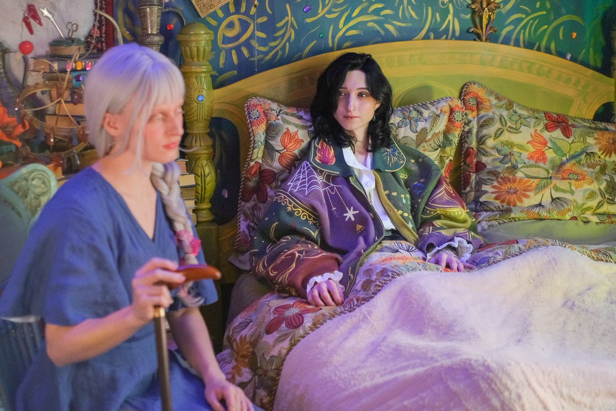 knockthrice's tweet image. cardigan inspired by mysterious moody wizard and his chaotic, trinket filled room 🏰💕✨🍳🔥