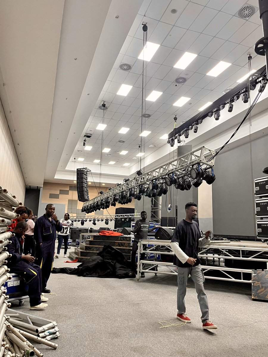 protelstudios's tweet image. Stage set-up evolution 😍

#WeAreProtel #BrandChemist #AHLEADERSHIP #AHLC2025