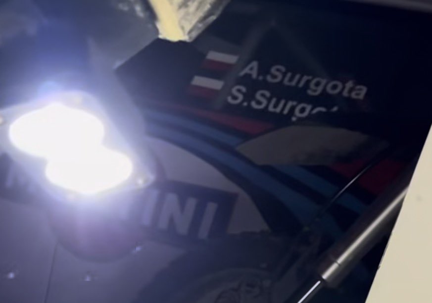 Szanowni z Krakowa, działający w motosporcie. Znacie może tych ludzi? Bo trzeba ich uświadomić, co wyprawia ich gowniak na drodze