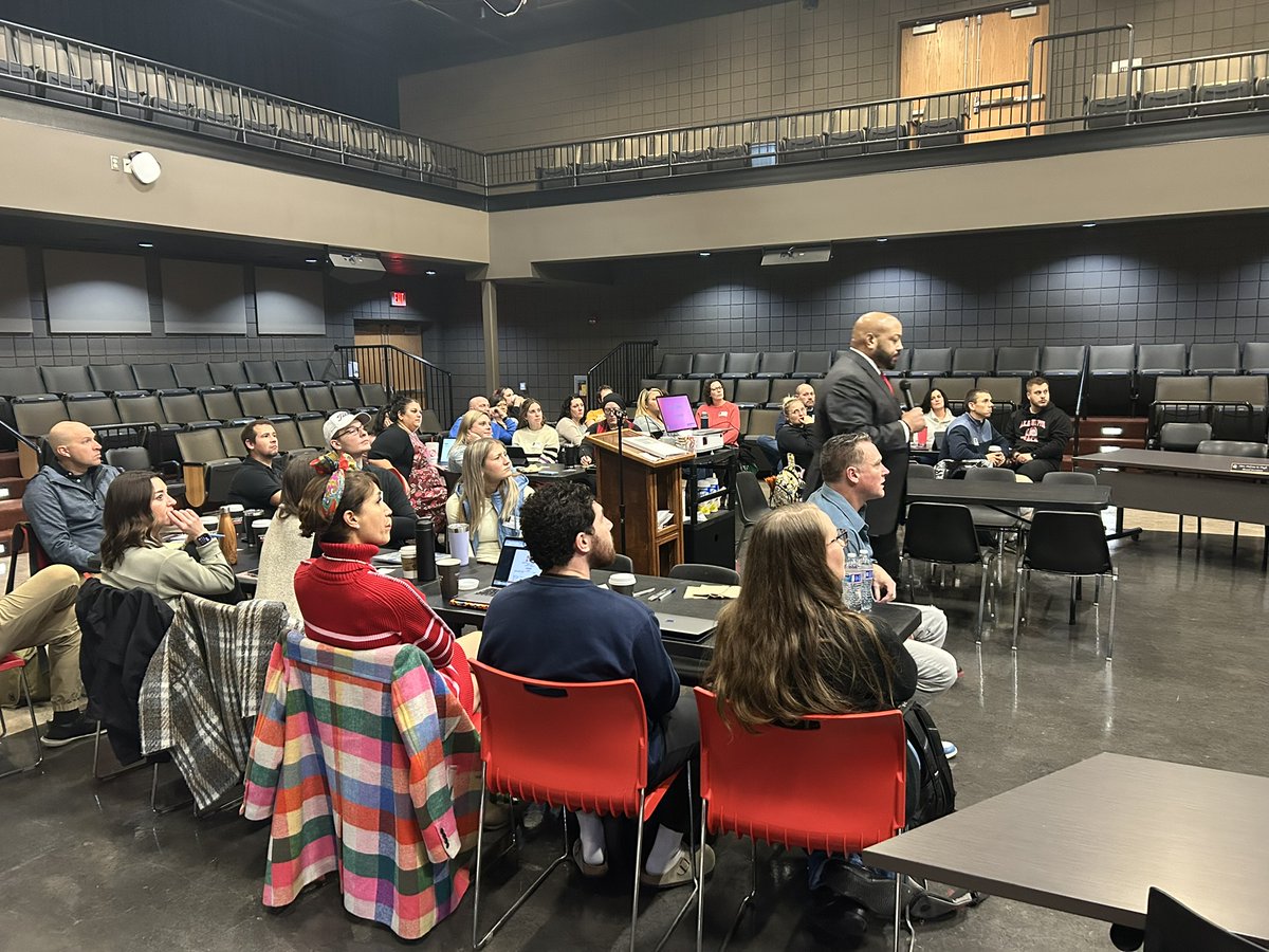 peterwardrip's tweet image. Great day for @AbDPittsburgh at Aliquippa Jr/Sr. High School. Thanks to Dr. Woods and his team for hosting. Great day sharing practice, looking at learning in their classrooms and designing with students. @Jeff_Evancho #makered #remakelearning