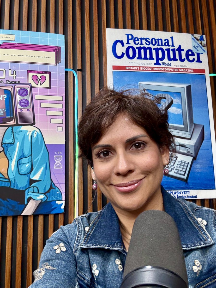 Techtulia's tweet image. Excursus: Aquí en @A3rNet preparando el #Hack de hoy, sobre #reputacionDigital.
Hoy desde las 19.00 hrs #AbramosElCodigo #HackerCivico @hackercivicope 😎🦾👾