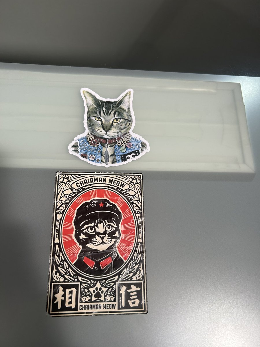 Del diálogo con periodistas y activistas en DDHH, al seminario “ser humanx en tiempos de IA” para construir junto a banda de tecnociencias. 

Días ☀️