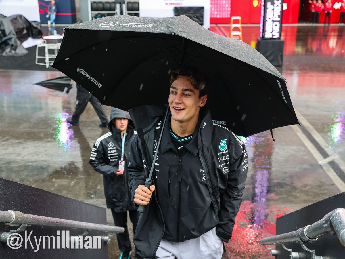KymIllman's tweet photo. AFTER-PARTY PRIORITIES

I asked George what he remembered most about last year - of course, he won the race - and he replied, “the after-party!” The rain has now turned into light hail here as he makes his way into the paddock for his 150th race weekend.

#formula1 #f1 #f1news #f1content #LasVegasGP #MercedesAMGf1 #GeorgeRussell